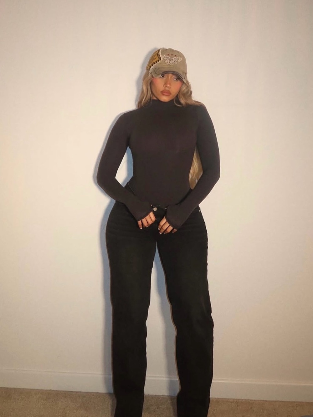 Fashion Nova Straight Leg Jeans in Black
